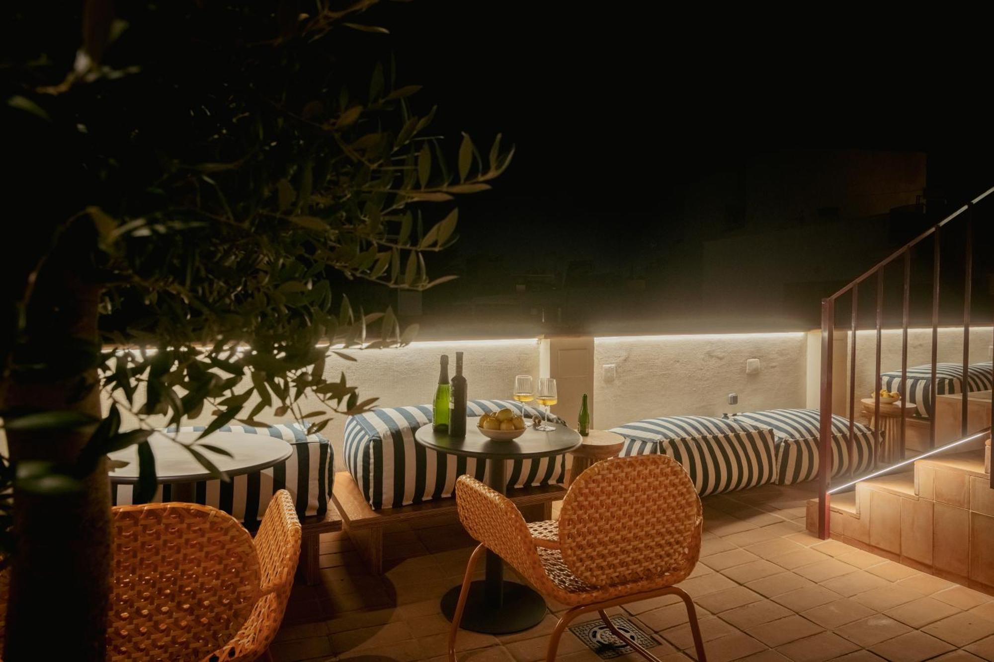 Lirium Casa Patio Hotel Sevilla Eksteriør billede
